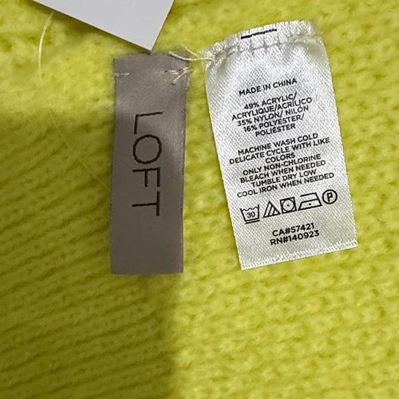 NWT LOFT Bright Yellow Knit Scarf and Hat Set - Picture 4 of 5